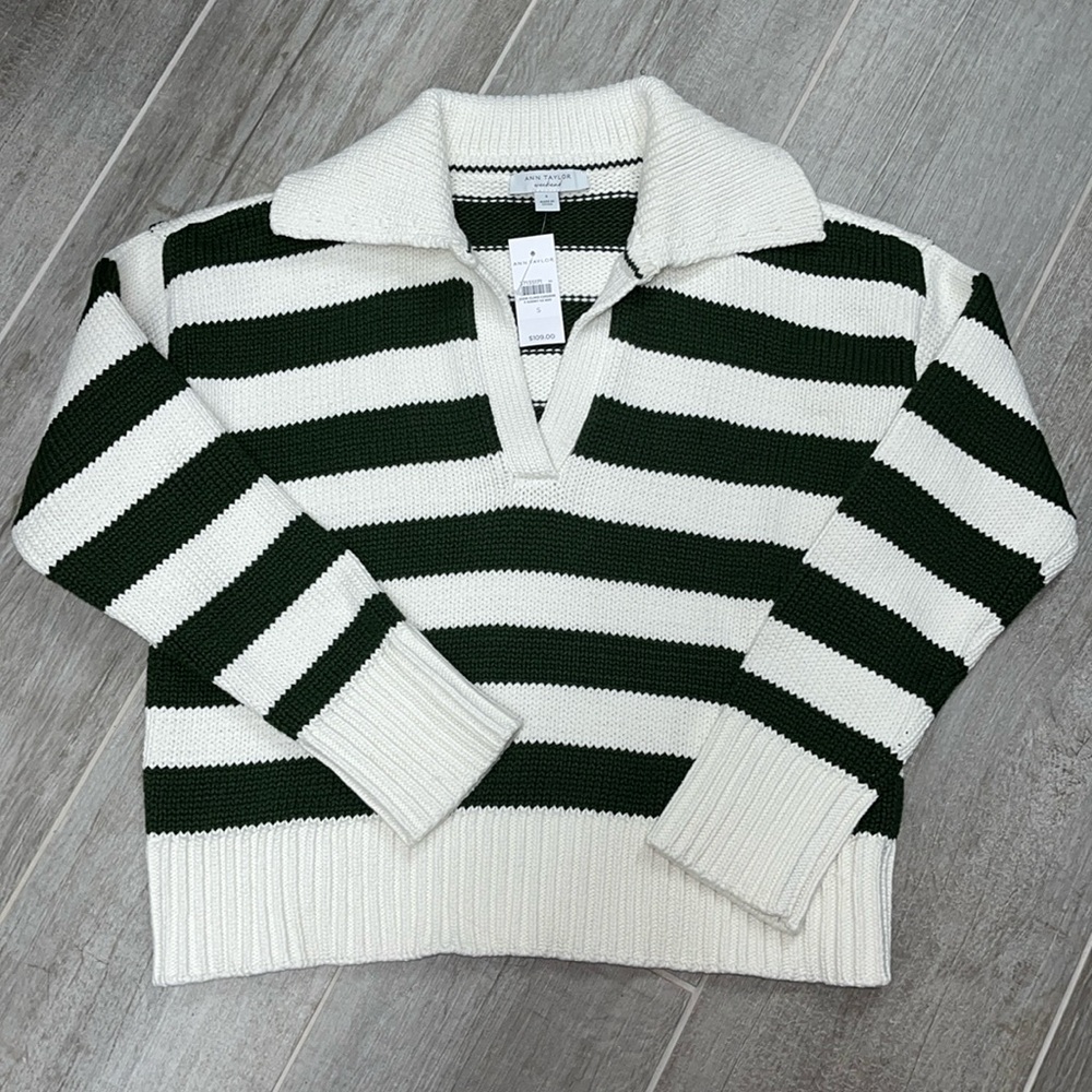 Ann Taylor weekend v-neck sweater NWT